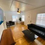 Chic 1,400 Sq Ft Home In Weho 2Br 2Ba Gated