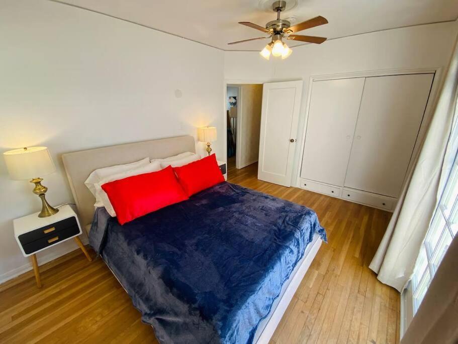 Chic 1,400 Sq Ft In Weho 2br 2ba Gated Chalet *