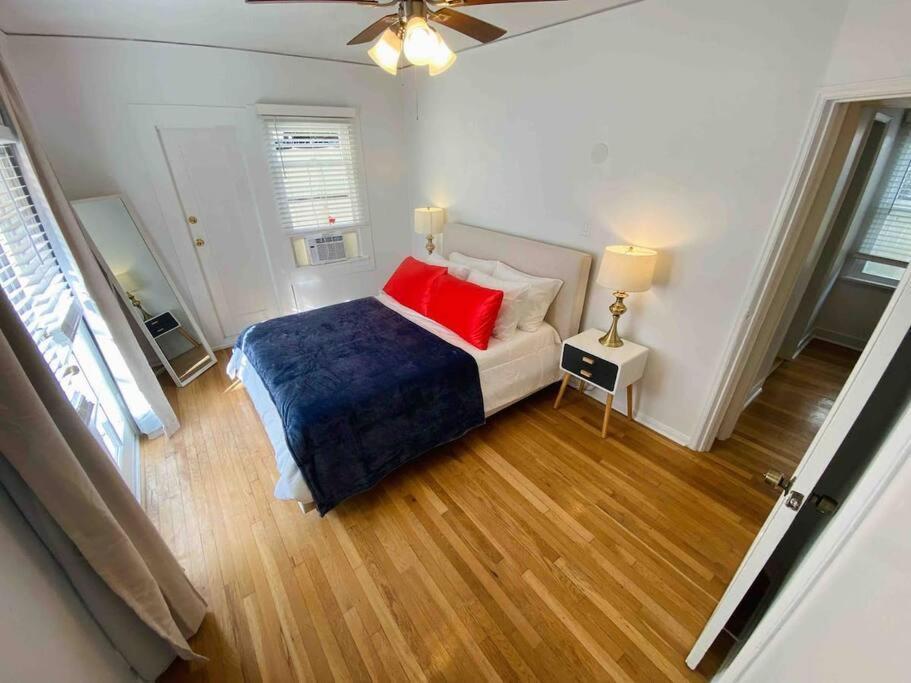 Chic 1,400 Sq Ft In Weho 2br 2ba Gated Chalet